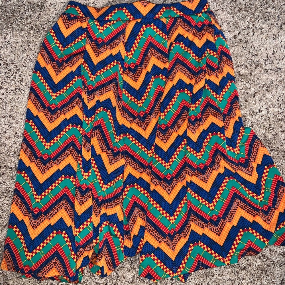 Brand New Skirt with Pockets!!